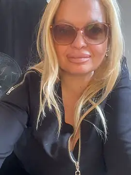 Snapshot of Lisavontease chatting on 07/05/26, 12:12 Lisavontease online show from 07/05/26, 12:12