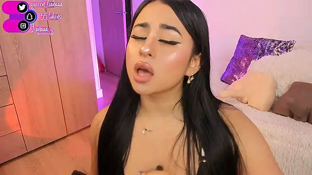 Snapshot of Queen_liana chatting on 01/25/25, 09:15 Queen liana online show from 01/25/25, 09:15