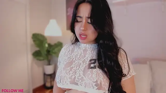 Queen liana online show from 03/17/26, 06:39