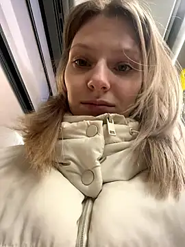 MaryHiggins online show from 02/12/25, 03:05