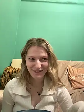 MaryHiggins online show from 03/21/25, 03:24