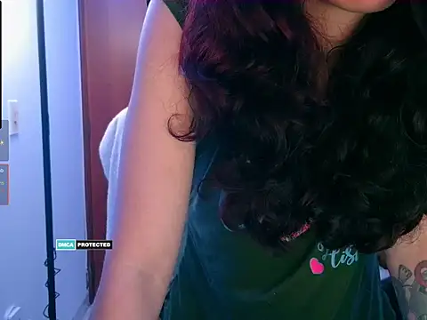 Snapshot of thecherry_Paulette chatting on 11/22/25, 03:27 thecherry Paulette online show from 11/22/25, 03:27