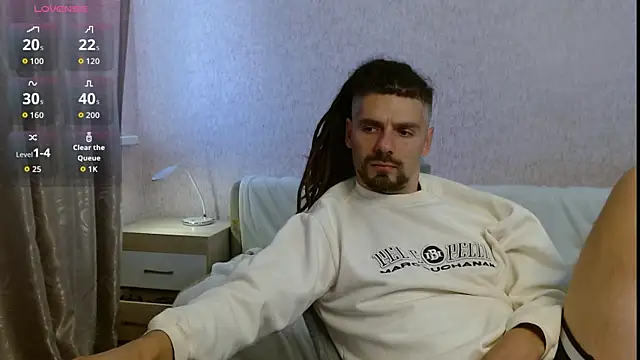 Aestheticguy101 online show from 10/21/25, 09:21