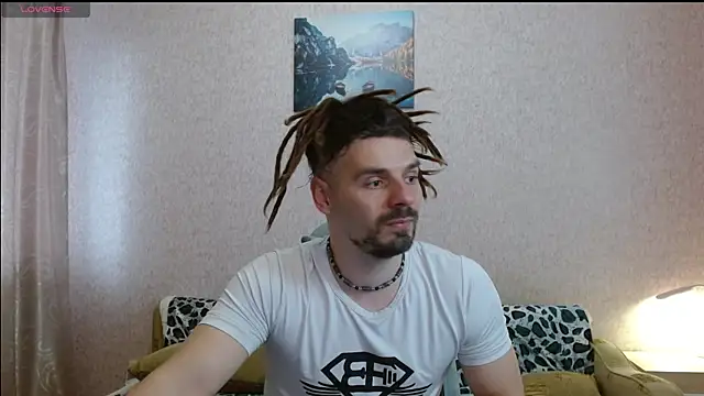 Snapshot of Aestheticguy101 chatting on 05/18/26, 01:17 Aestheticguy101 online show from 05/18/26, 01:17
