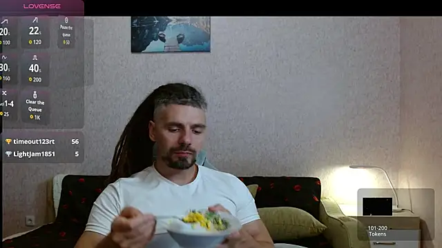 Snapshot of Aestheticguy101 chatting on 07/17/26, 07:30 Aestheticguy101 online show from 07/17/26, 07:30
