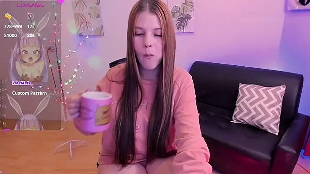 MillySandlerr online show from 02/20/25, 03:19