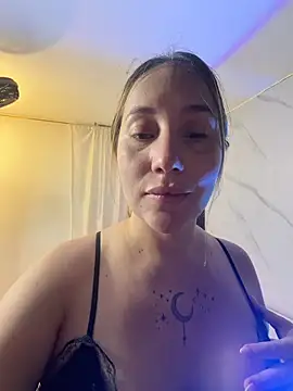 Snapshot of hotpawgmilf chatting on 05/28/26, 10:07 hotpawgmilf online show from 05/28/26, 10:07