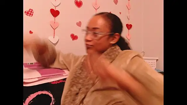 RylHoneyy online show from 02/15/26, 07:51