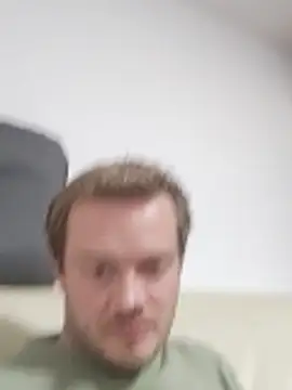 Mia-Sweet2002 online show from 04/09/26, 06:35