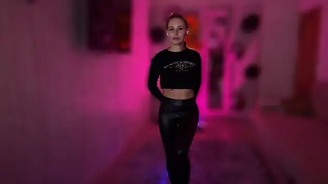 Snapshot of litlle_pie chatting on 09/09/25, 08:08 litlle pie online show from 09/09/25, 08:08