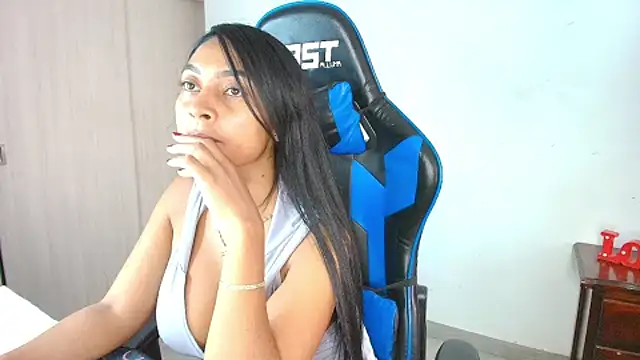 sophiax-x online show from 09/23/25, 07:17