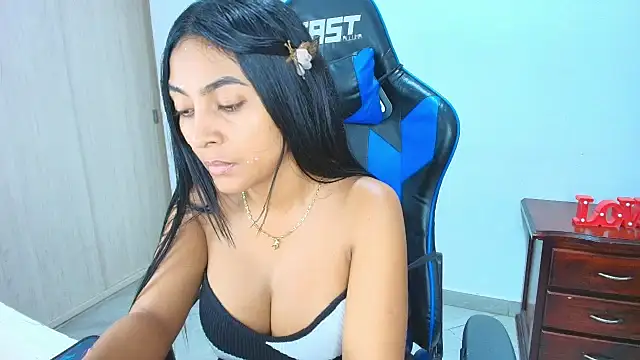 sophiax-x online show from 10/01/25, 04:46