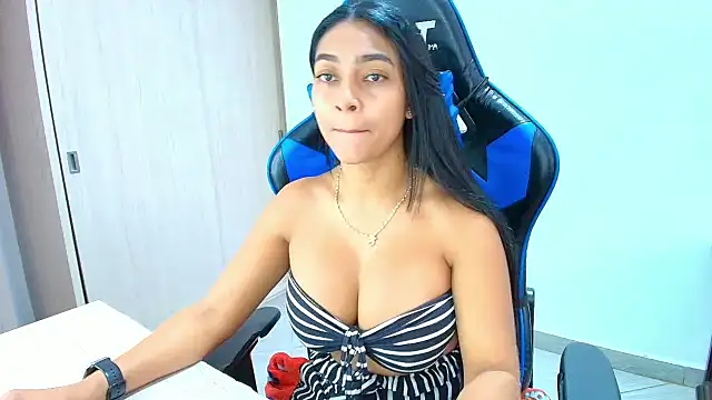 sophiax-x online show from 10/14/25, 02:40