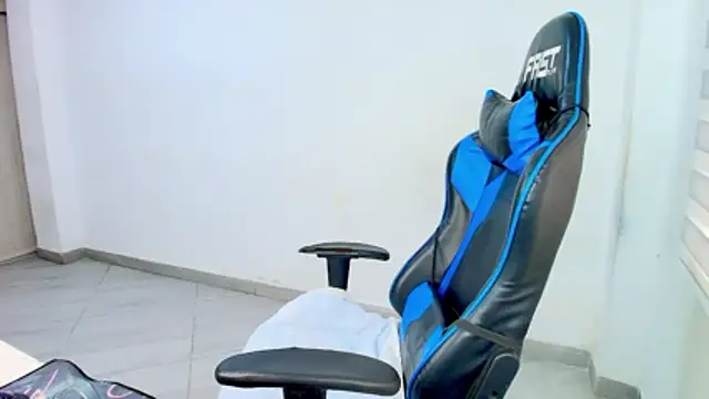 sophiax-x online show from 03/05/26, 05:42