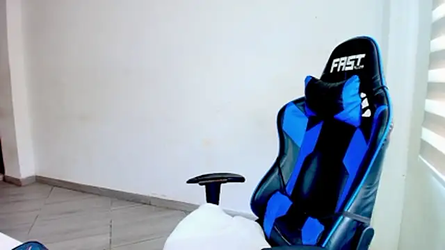 sophiax-x online show from 03/15/26, 04:13