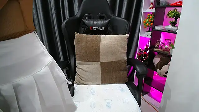 Yuki-yio online show from 03/10/25, 01:34