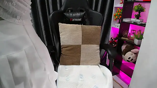 Yuki-yio online show from 03/14/25, 07:37