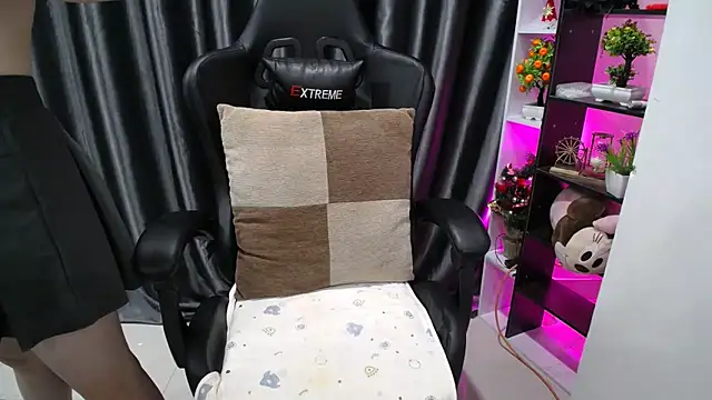 Yuki-yio online show from 03/18/25, 01:21