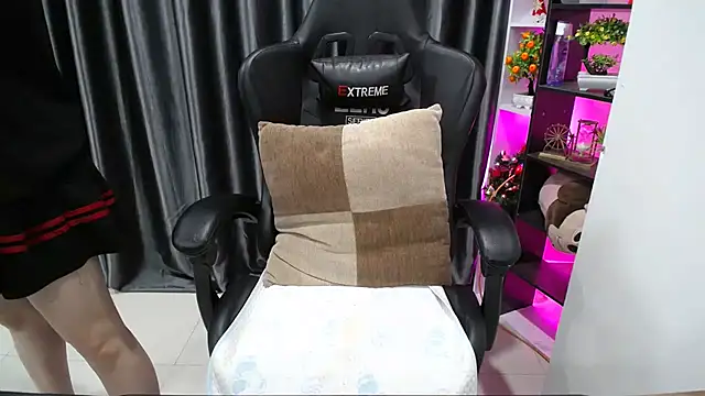 Yuki-yio online show from 09/11/25, 01:17