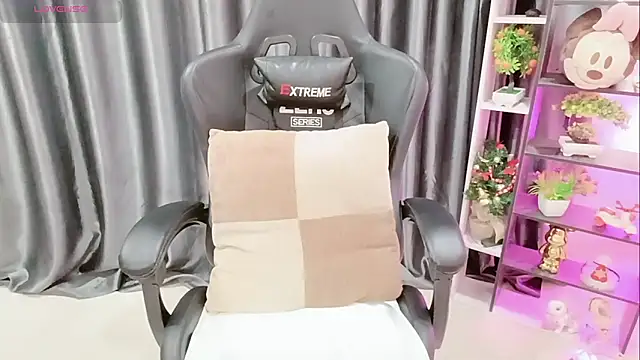 Yuki-yio online show from 02/28/26, 01:17