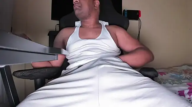 bigcockk23 online show from 03/05/25, 03:51