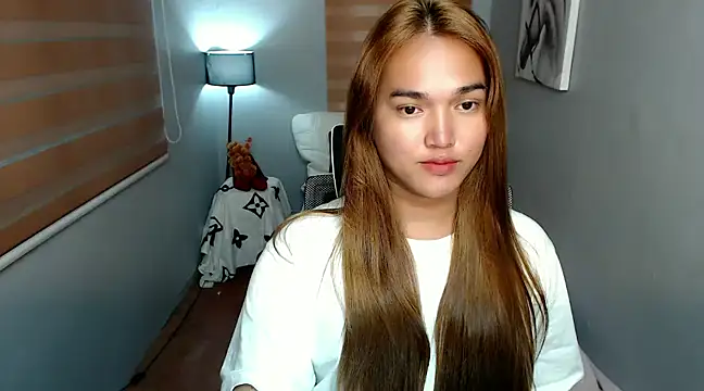 Snapshot of MoaningKylie chatting on 12/07/24, 04:36 MoaningKylie online show from 12/07/24, 04:36