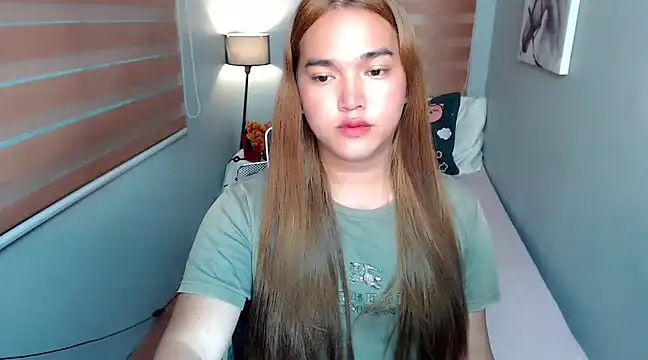 Snapshot of MoaningKylie chatting on 12/14/24, 03:29 MoaningKylie online show from 12/14/24, 03:29