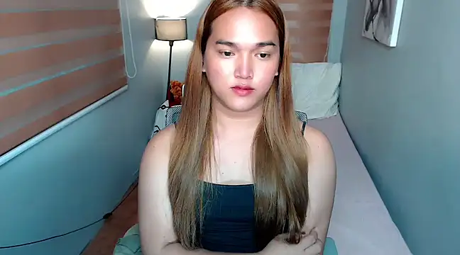 Snapshot of MoaningKylie chatting on 12/14/24, 06:35 MoaningKylie online show from 12/14/24, 06:35