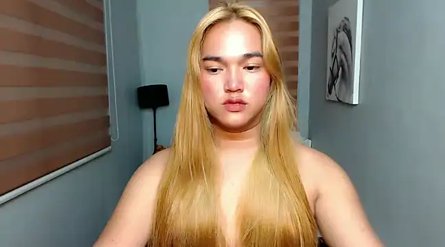 Snapshot of MoaningKylie chatting on 01/25/25, 01:21 MoaningKylie online show from 01/25/25, 01:21