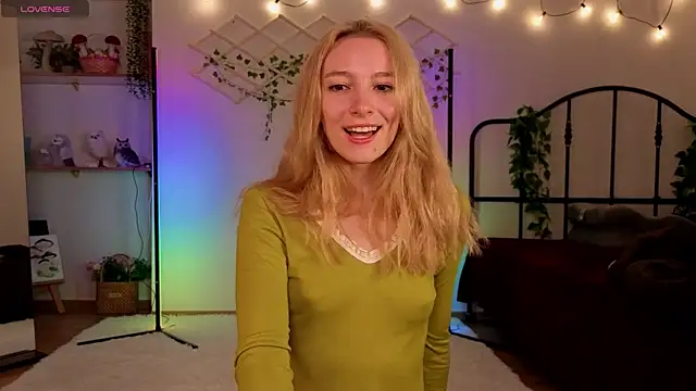 berrry girl online show from 05/29/26, 05:27