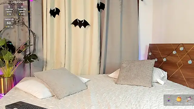 Amy art online show from 10/17/25, 07:49