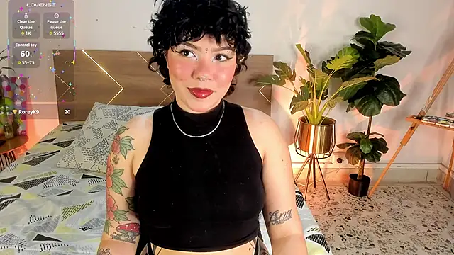 Snapshot of Amy_art chatting on 06/22/26, 11:46 Amy art online show from 06/22/26, 11:46