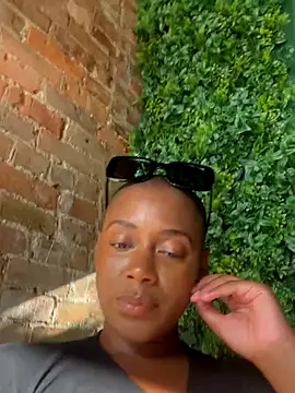 Snapshot of HoneyDripHer chatting on 10/01/25, 09:21 HoneyDripHer online show from 10/01/25, 09:21