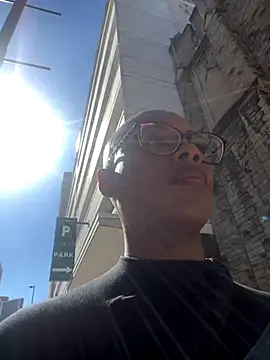 Snapshot of HoneyDripHer chatting on 10/08/25, 04:04 HoneyDripHer online show from 10/08/25, 04:04