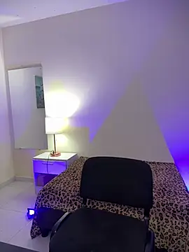 Melhope online show from 03/04/25, 02:53