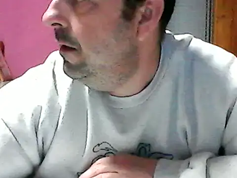 Snapshot of Hot-pico76 chatting on 03/06/25, 05:11 Hot-pico76 online show from 03/06/25, 05:11