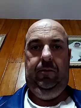 Snapshot of Hot-pico76 chatting on 11/18/25, 05:17 Hot-pico76 online show from 11/18/25, 05:17