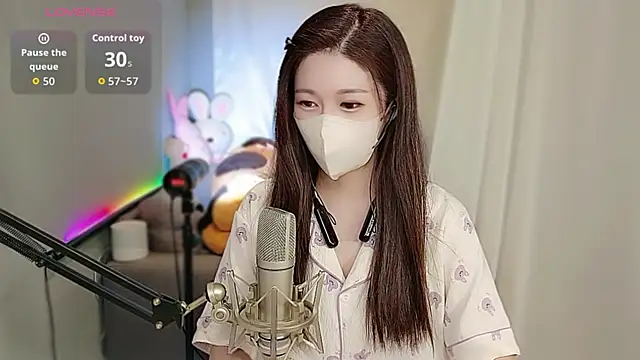 tw lala online show from 10/24/25, 04:47