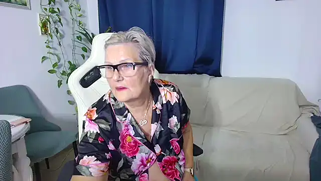 Selenna57 online show from 11/26/25, 06:20