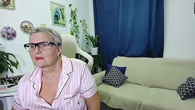 Selenna57 online show from 12/05/25, 08:16