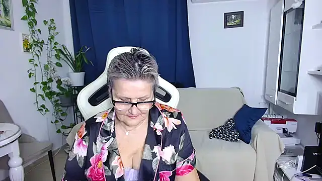 Selenna57 online show from 02/09/26, 06:34