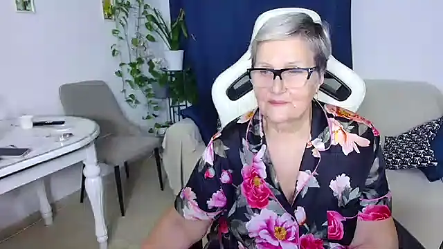 Selenna57 online show from 02/10/26, 07:18