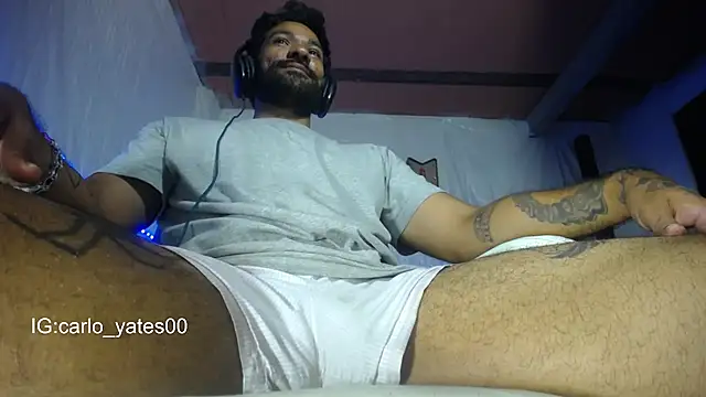 Snapshot of Carlo_yates chatting on 05/10/26, 05:01 Carlo yates online show from 05/10/26, 05:01