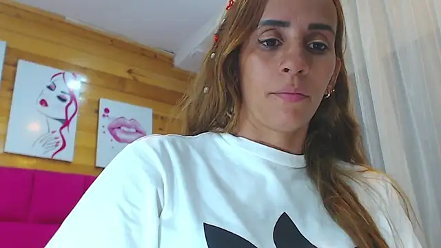 Amber Moore online show from 02/04/25, 10:55