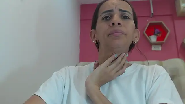 Amber Moore online show from 10/04/25, 03:43