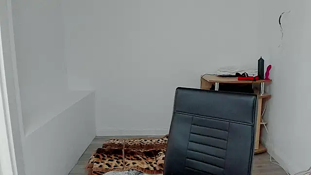 Snapshot of sexxymuscles4u chatting on 01/21/25, 07:47 sexxymuscles4u online show from 01/21/25, 07:47