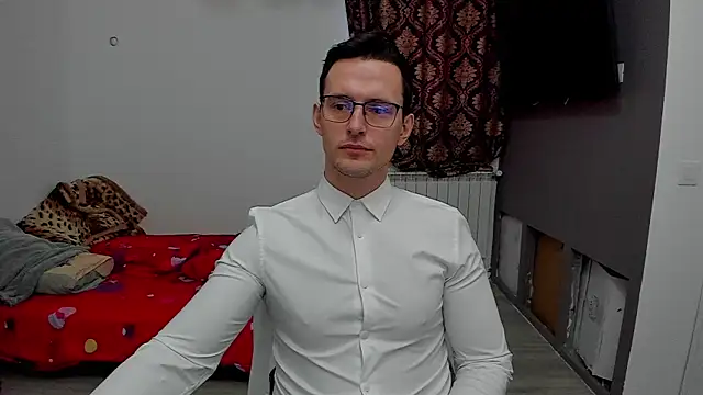 Snapshot of sexxymuscles4u chatting on 01/27/25, 10:49 sexxymuscles4u online show from 01/27/25, 10:49