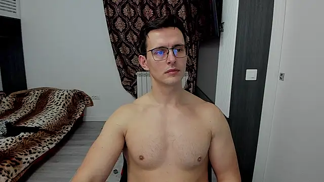 Snapshot of sexxymuscles4u chatting on 02/03/25, 01:30 sexxymuscles4u online show from 02/03/25, 01:30