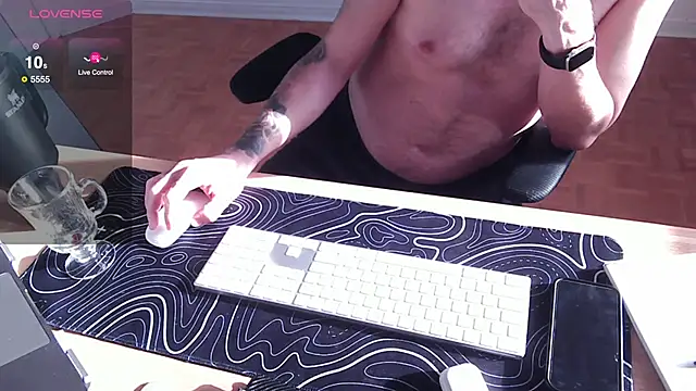 ttboy2000 online show from 02/04/25, 08:38