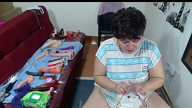 angelitolove727 online show from 01/29/25, 02:09